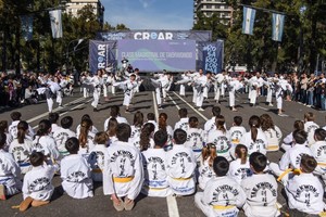 Las actividades deportivas, recreativas y de exhibición que se desarrollarán en la ex Rural serán: tiro con arco, vuelo a vela, canotaje, remo, vela, kai, kayak, SUP y wakeboard, karate, kick boxing, taekwondo, kendo, kumdo, pesca con mosca, patín carrera, patín in line free, faustball, equinoterapia, arqueria china, pakua, atletismo, fútbol, vóley playa, fútbol playa, tenis playa y rugby tack.