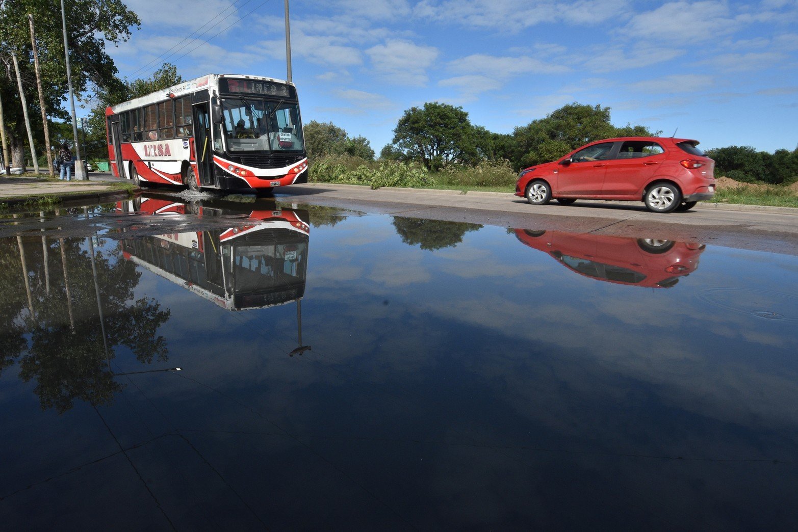 Desborde cloacal en barrio El Pozo. Los vecinos se quejan por la acumulación de líquidos cloacales contaminantes en las calles. 