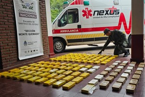 Los elementos encontrados en el interior del vehículo.