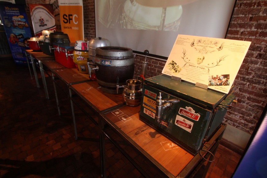 Choperas antiguas que abastecieron los bares de antaño en la ciudad.