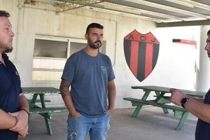 En la ciudad cabecera del departamento Las Colonias, Pirola pud sumar a los clubes: Unión, Juventud, Mitre, San Lorenzo, Defensores del Oeste, Sportivo del Norte y Esperanza Fútbol Club. “Lo mismo ocurrió con el Hospice la Piedad, los Bomberos Voluntarios y la Asociación Sirio Libanesa”.
Foto: Gentileza