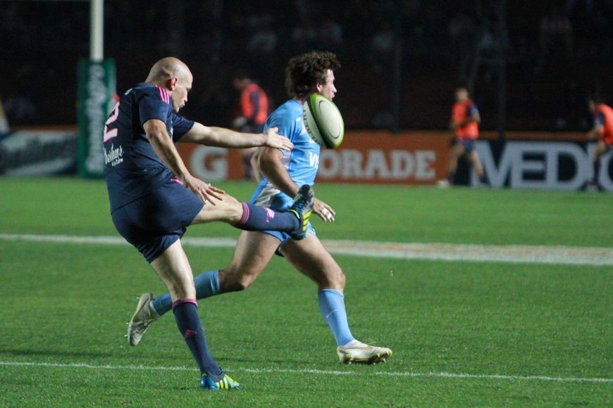 En 2012, año del debut de Los Pumas en el Rugby Championship, el seleccionado nacional jugó un amistoso en la ciudad de Santa Fe ante el Stade Francais que se encontraba de gira. En el elenco francés, jugaba Felipe Contepomi. Crédito: Pablo Aguirre.