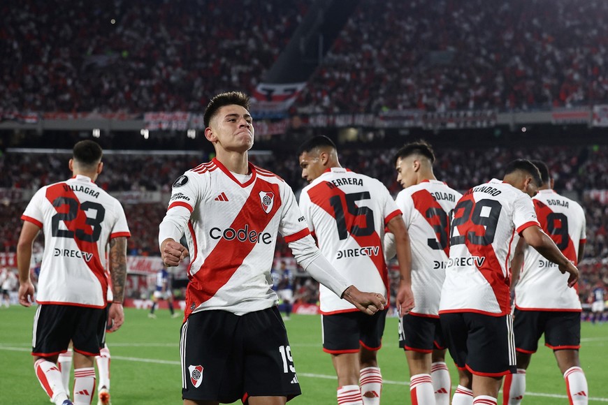 Soccer Football - Copa Libertadores - Group H - River Plate v Nacional - Estadio Mas Monumental, Buenos Aires, Argentina - April 11, 2024
River Plate's Claudio Echeverri celebrates scoring their first goal REUTERS/Agustin Marcarian