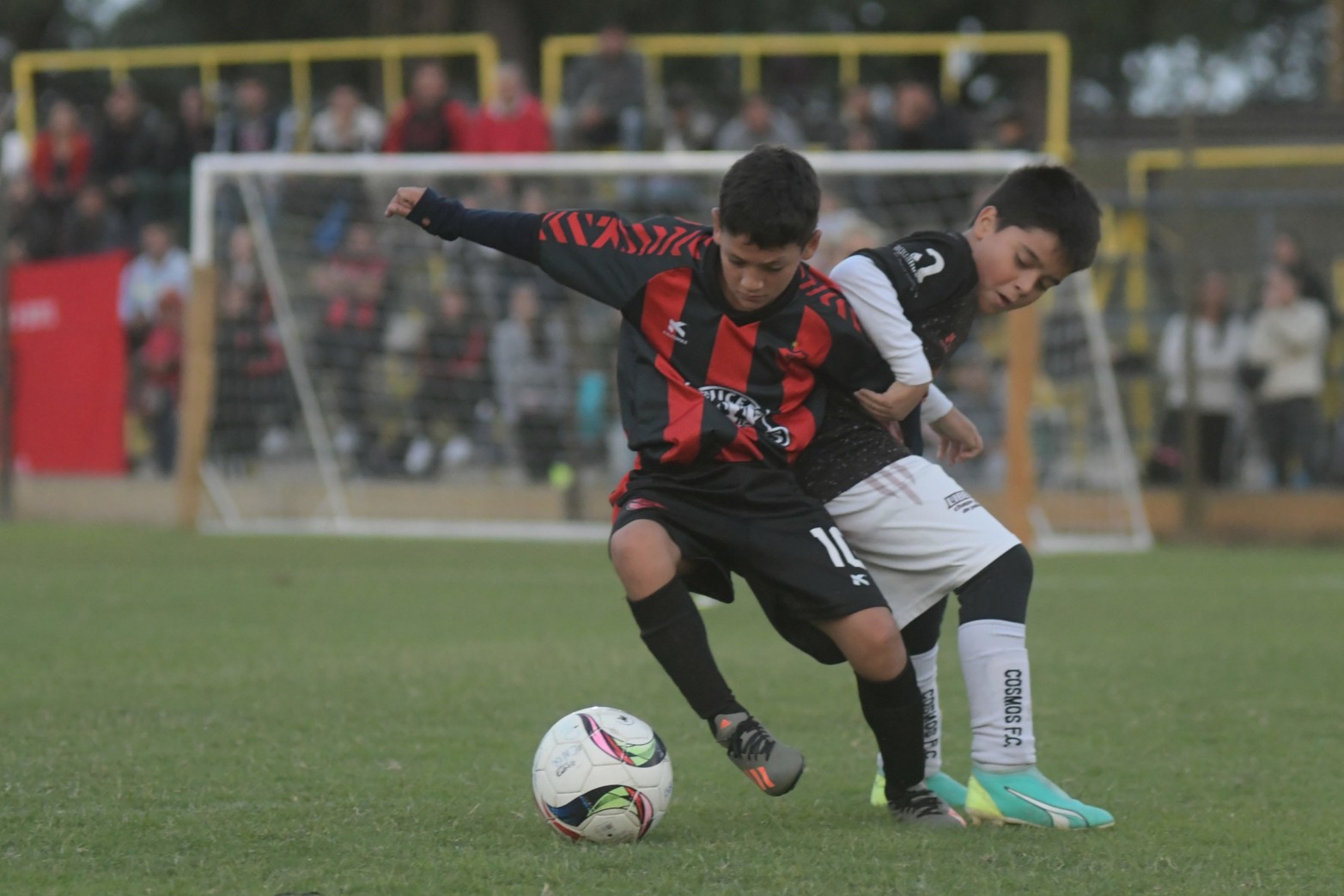 El torneo de Club El Quilla congrega a tres categorías de la liga santafesina de fútbol.