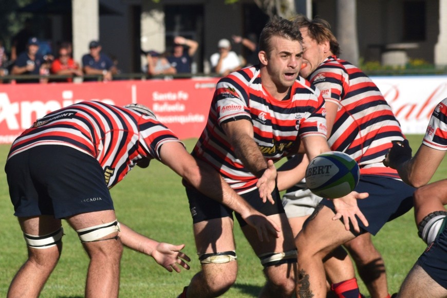 Tarde con lluvia y derrotas para los equipos santafesinos del Top 9.
