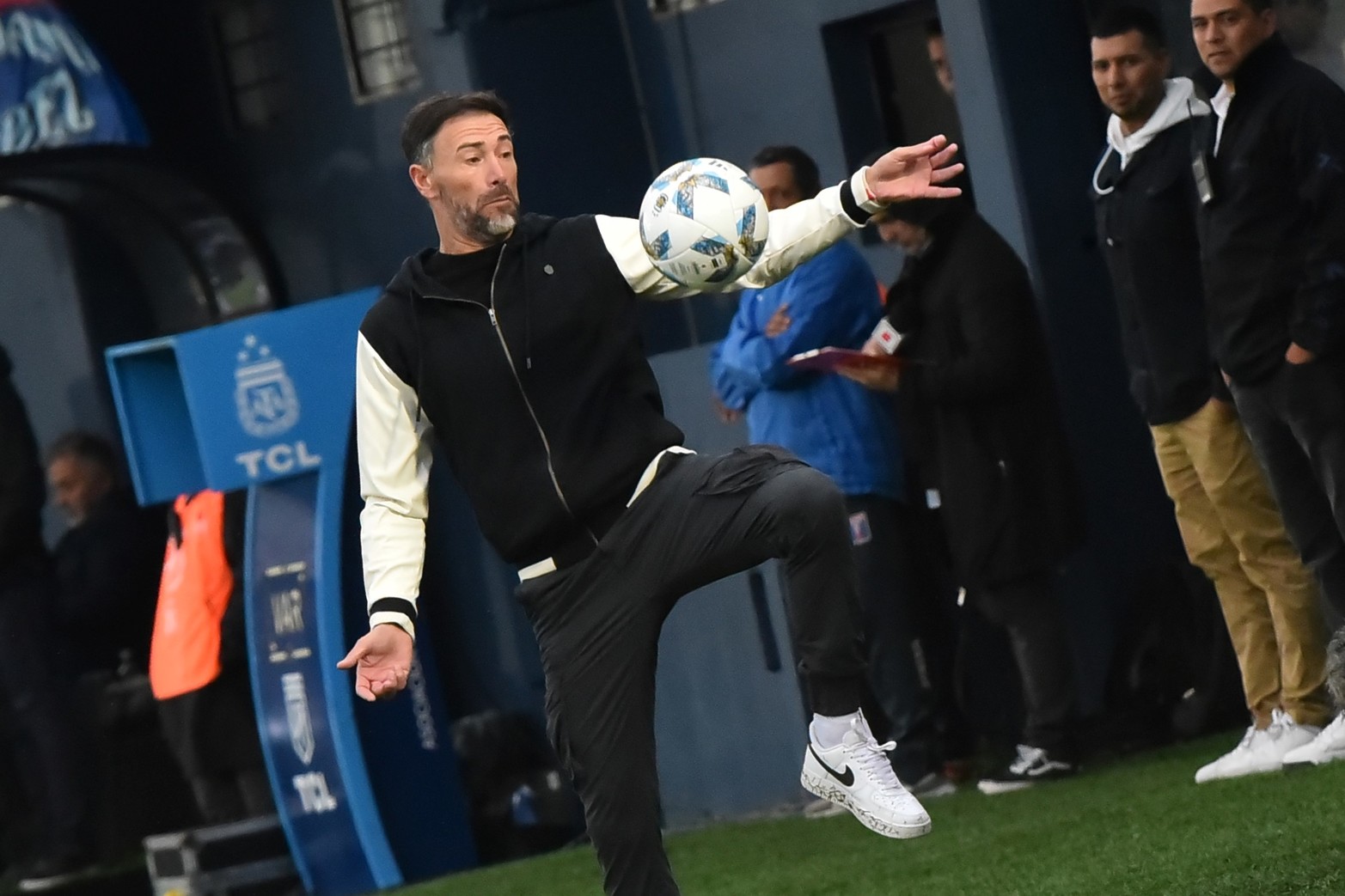 El "Kily"González la domina. El DT logró mas puntos de visitantes que de local (12 a 8).