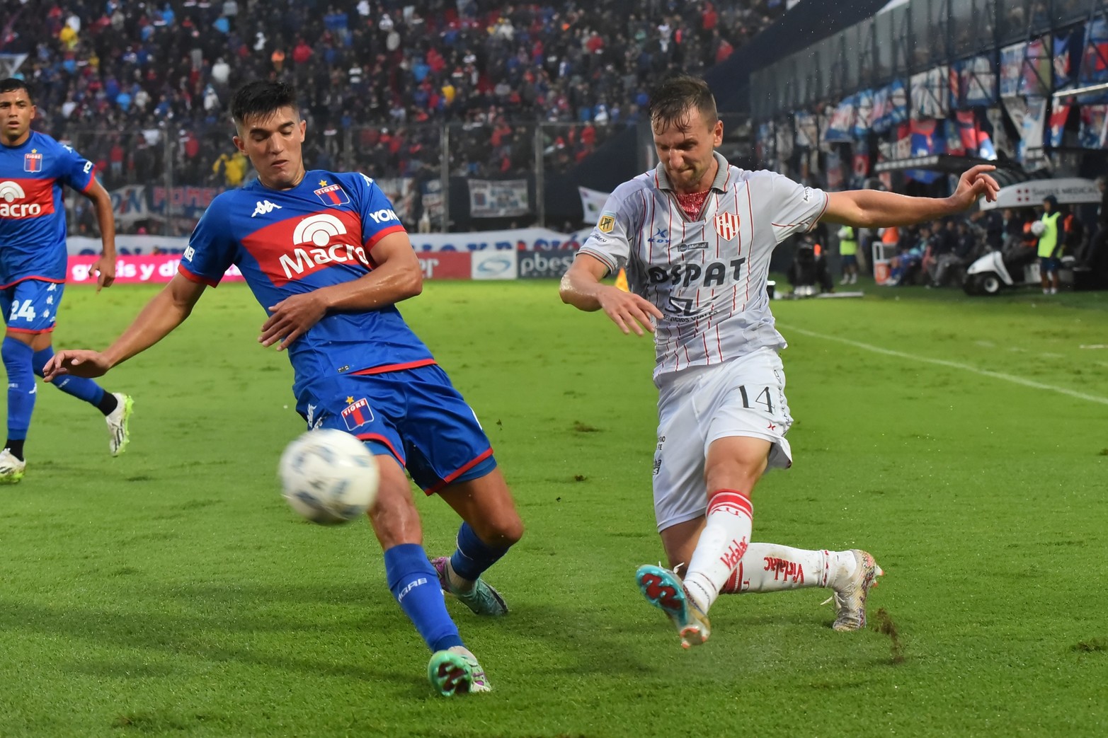 Bruno Pittón en un desborde por la derecha. 