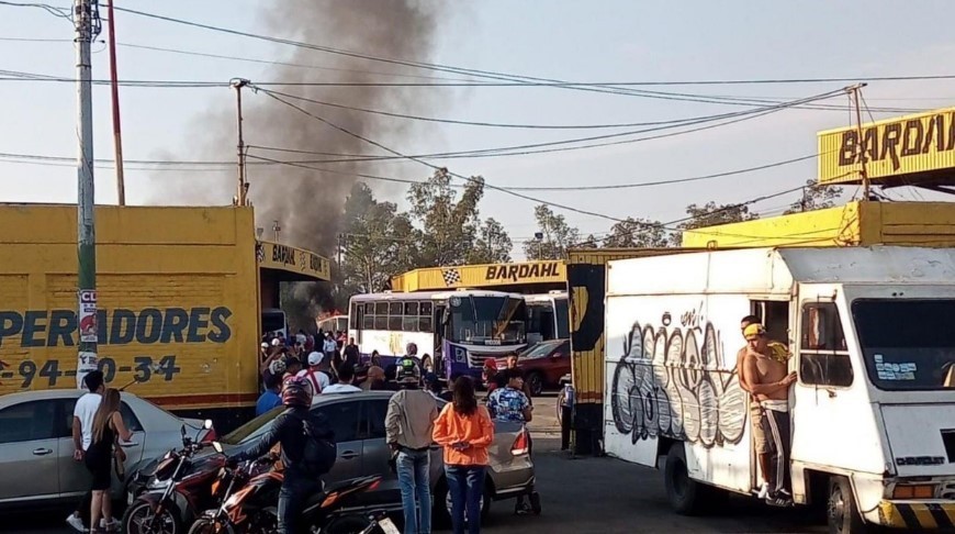 Se estrelló un helicóptero en la ciudad de México y murieron tres personas  - El Litoral