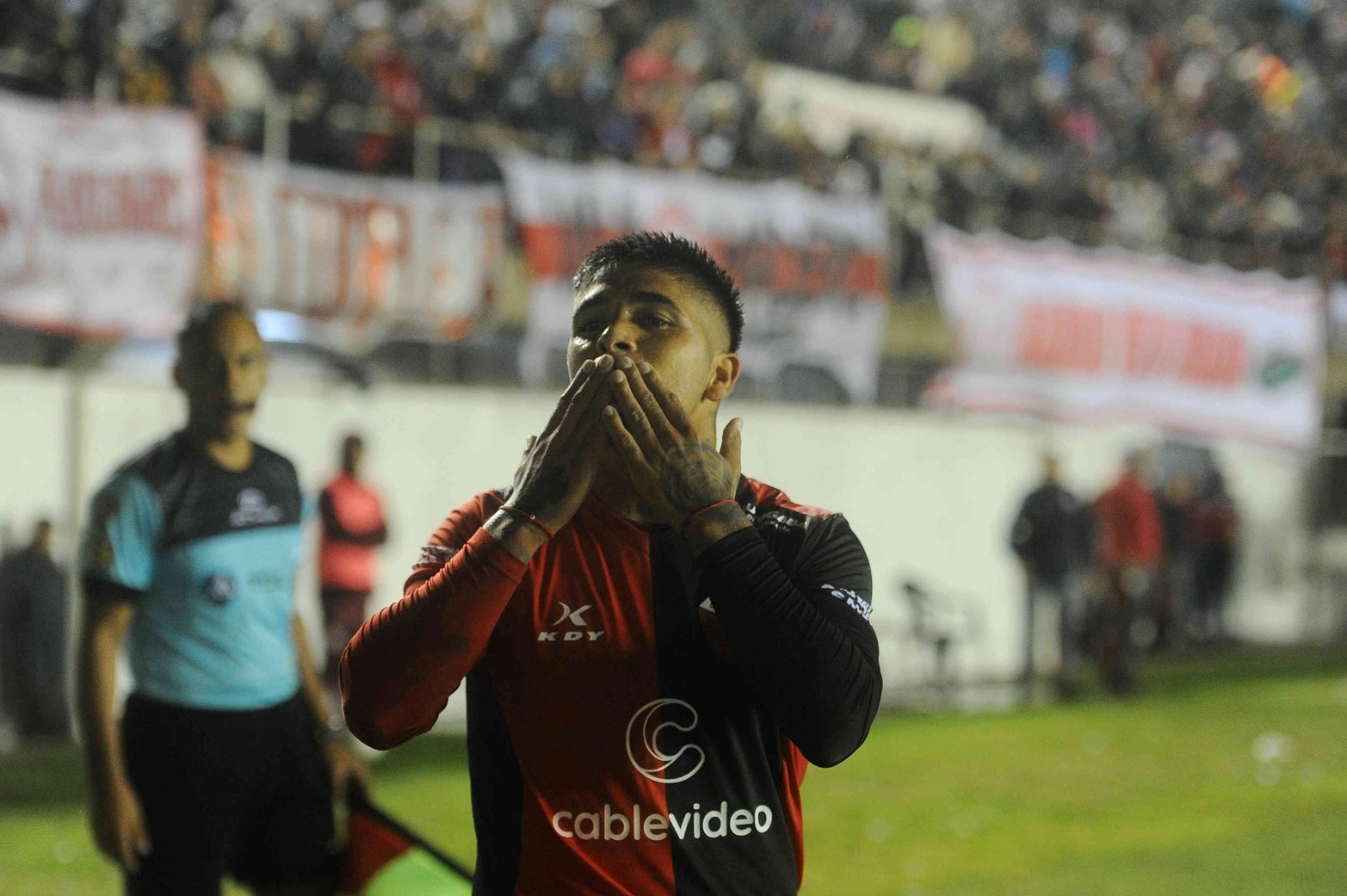 Colón venció Deportivo Morón por 2 a 0