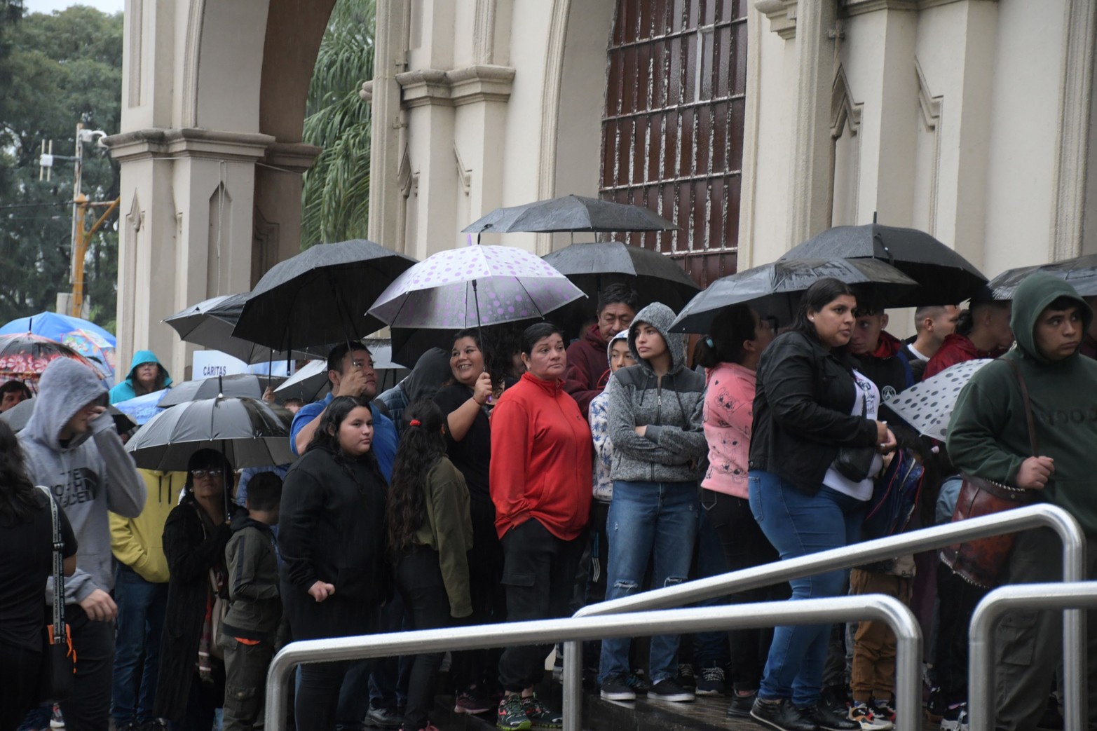 Cola para ingresar al camarín