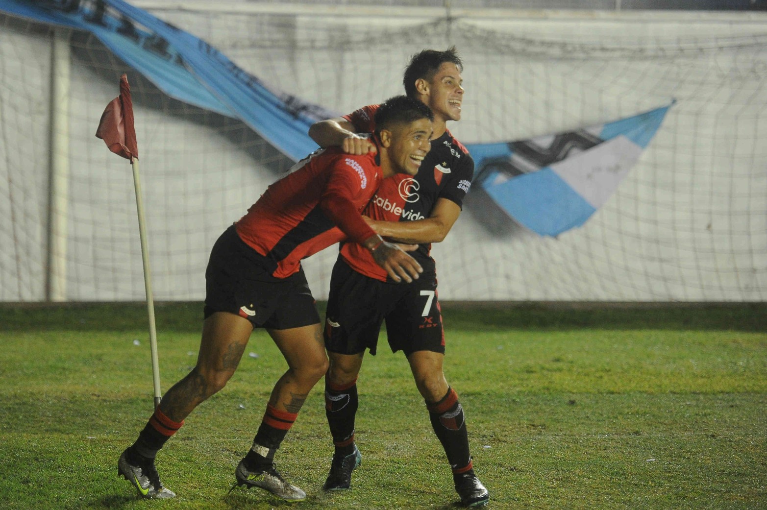 Colón venció Deportivo Morón por 2 a 0
