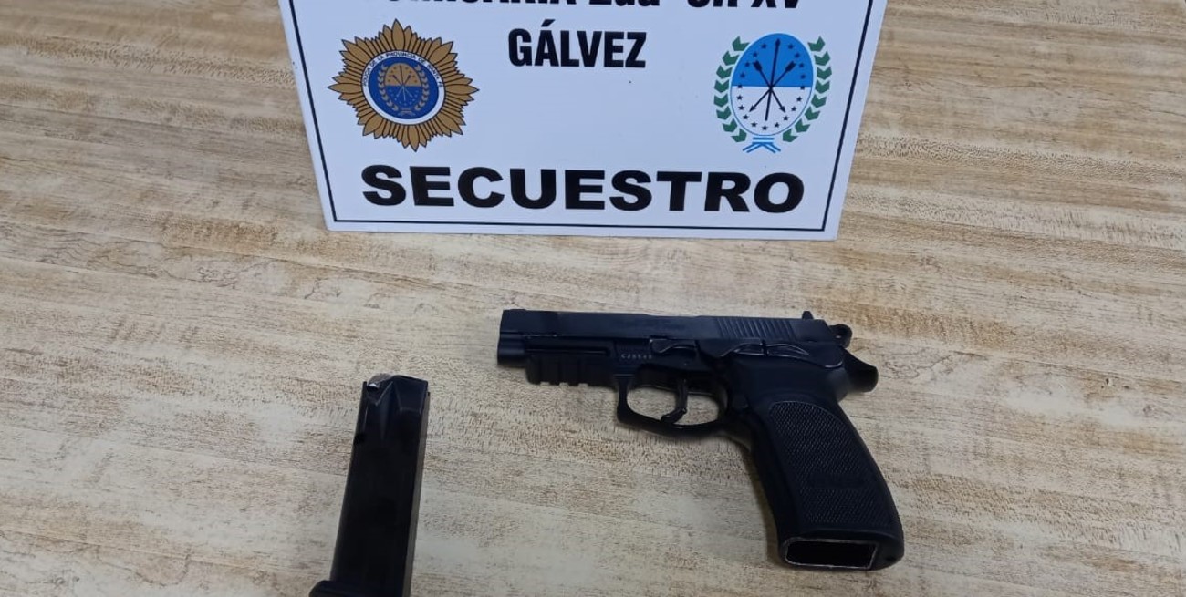 Gálvez: amenazó y encerró a su pareja, quien denunció que tenía varias armas en su casa