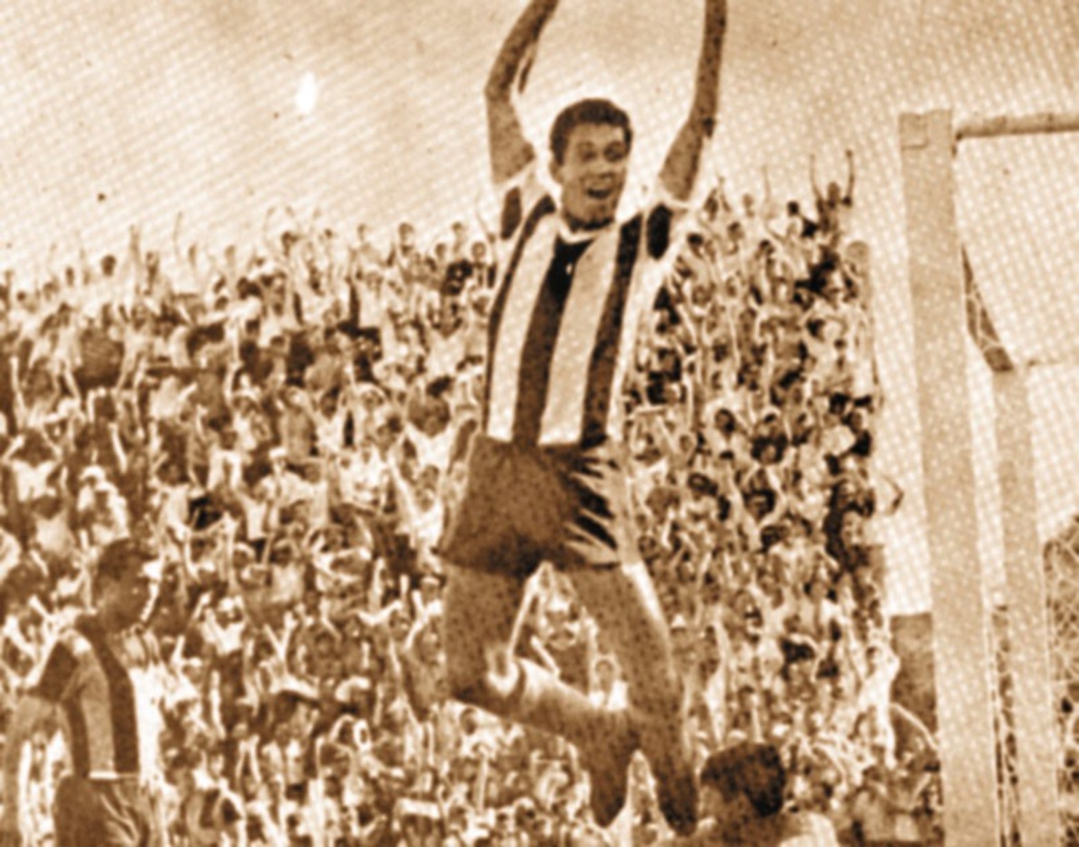 El festejo del primer gol de Unión en Primera división convertido por el "Fantasma" Ruiz.