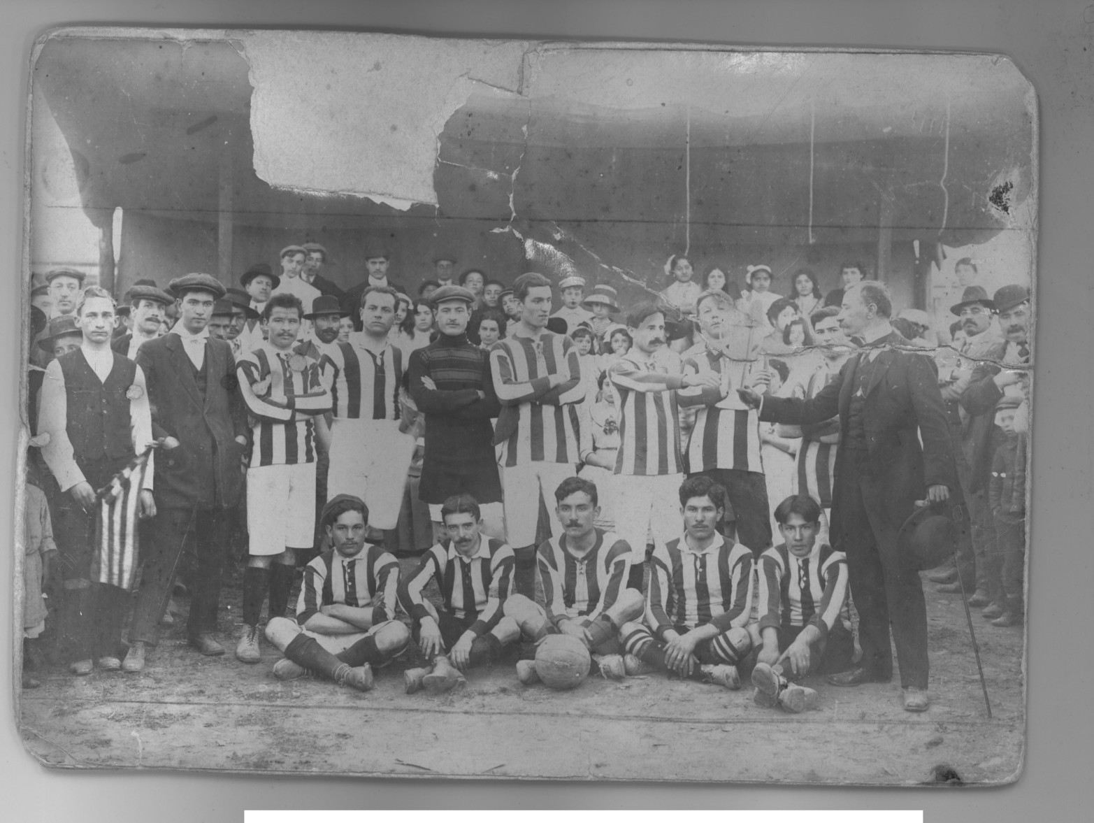 Una de las primeras fotos del equipo de fútbol de Unión.