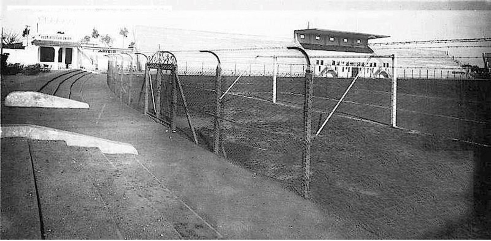 Una de las primeras fotos del actual estadio.