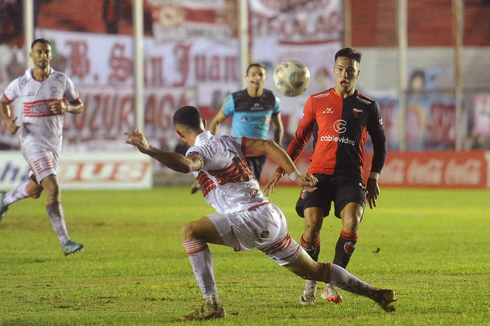 Otra vez mostró calidad. Ignacio Lago sigue mostrando calidad para el manejo de la pelota y marca la diferencia.