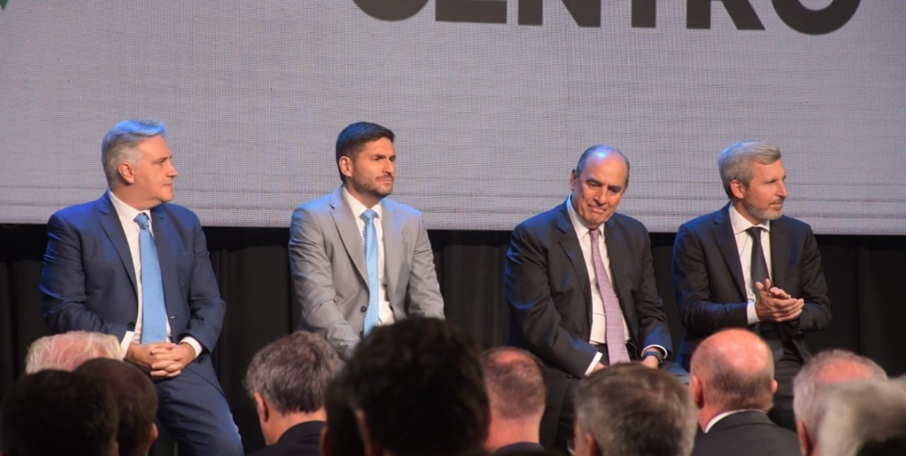 Gobernadores de la Regi&oacute;n Centro se Re&uacute;nen con el Ministro del Interior para Dialogar sobre Pol&iacute;ticas Econ&oacute;micas