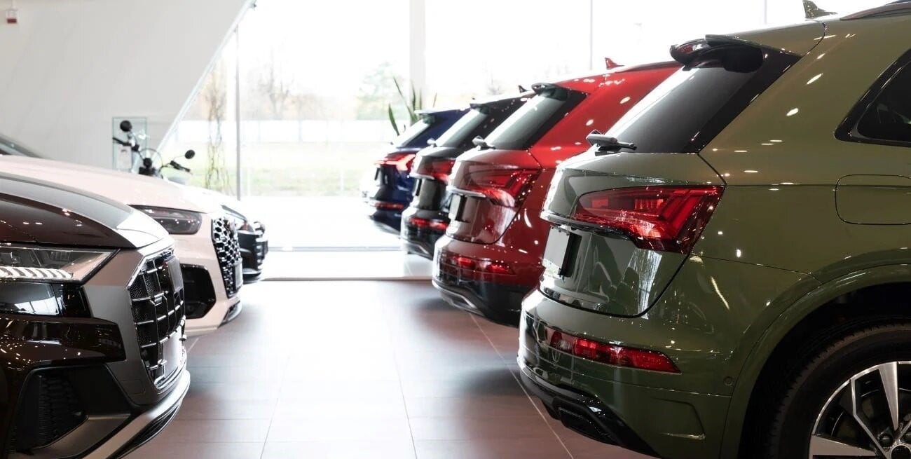 Milei autorizó un nuevo aumento en el costo de de patentamiento y transferencia de autos