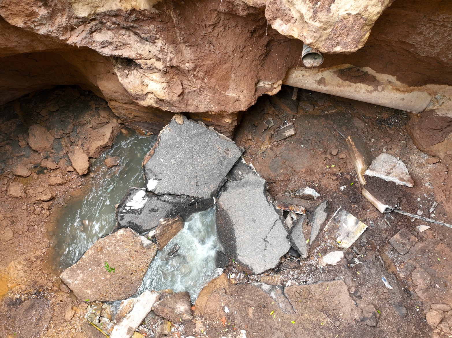 Hundimiento en 9 de Julio y Gálvez