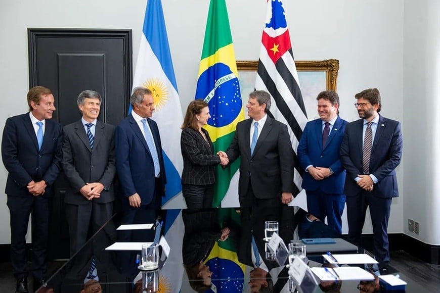 La Canciller Mondino se reunió con el gobernador del Estado de San Pablo, Tarcísio Gomes De Freitas. Crédito: NA