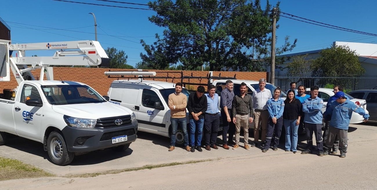 Agencia San Javier de la EPE recibió dos vehículos para fortalecer su servicio en la región