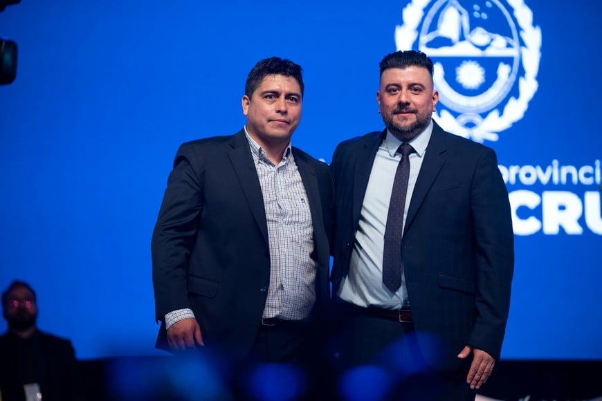 Ariel Varela, ministro de Salud de Santa Cruz, junto al gobernador Claudio Vidal.