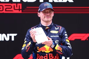 Cuando tomó la punta de la carrera, Verstappen se alejó rápidamente mientras él y el RB20 se destacaban en aire limpio, rodando 1,6 segundos más rápido que cualquier otro piloto. Foto: F1