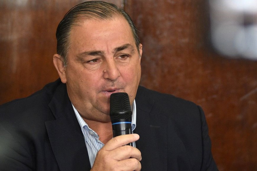 "Cuando se enteraron los vecinos del programa salimos puerta por puerta con los funcionarios para hablar con los vecinos, no nos vamos esconder y vamos a dar la cara”, señaló el intendente. Foto: Guillermo Di Salvatore