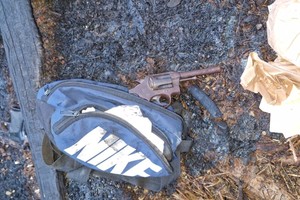 Los delincuentes intentaron quemar evidencia del hecho.