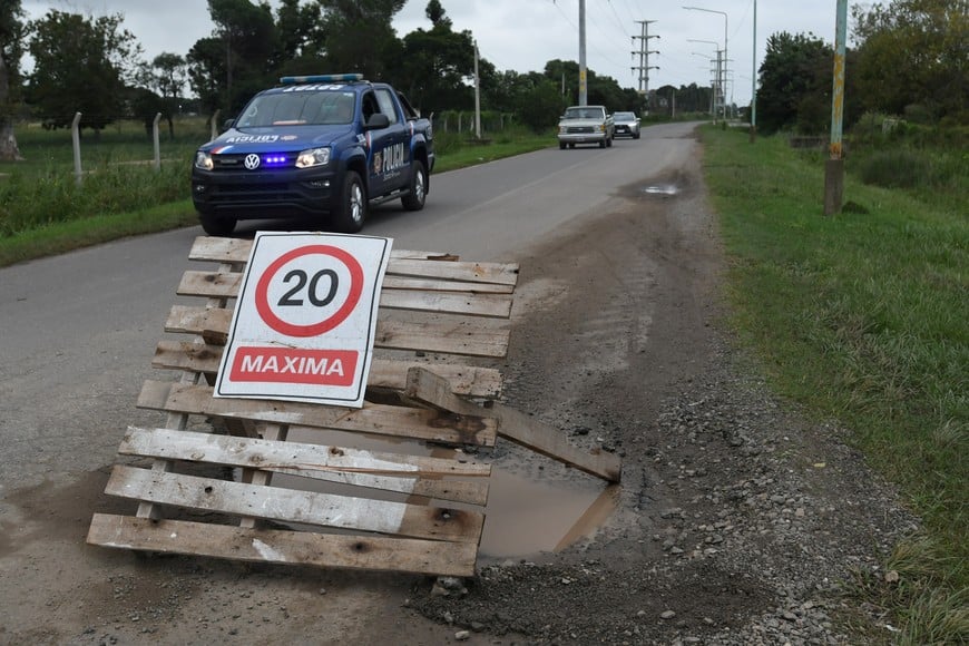 Bailey. Por ahora sólo transitan sobre el puente los servicios de transporte público y las emergencias.

Fernando Nicola.