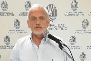 El mandatario no señaló a nadie en particular como responsable del extraño y extensísimo contrato de concesión que se mantiene hasta hoy, y el año que viene cumpliría 27 años ininterrumpidos.