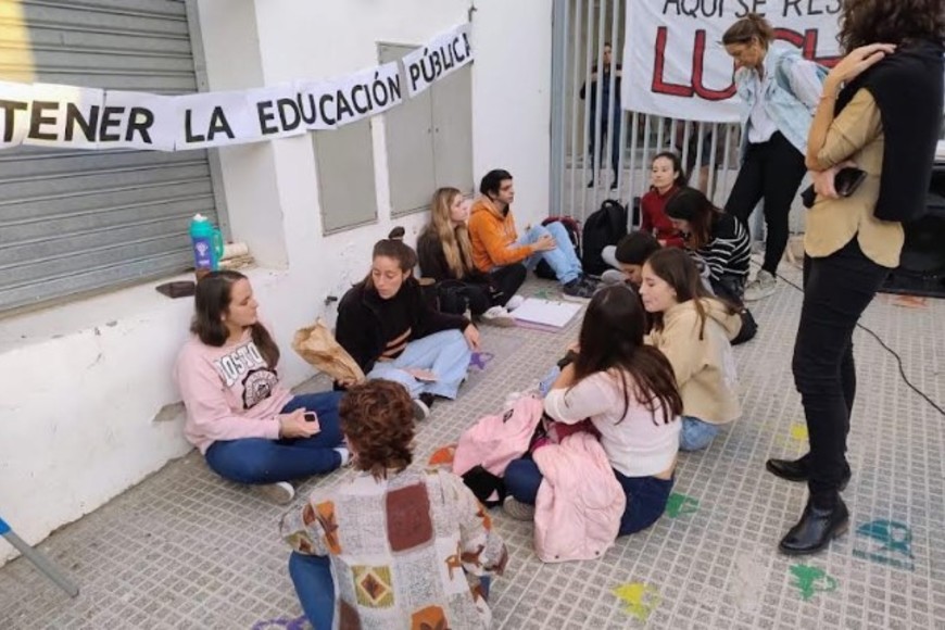 Clase abierta en el Instituto del Profesorado. Crédito: Nicolás Acosta.