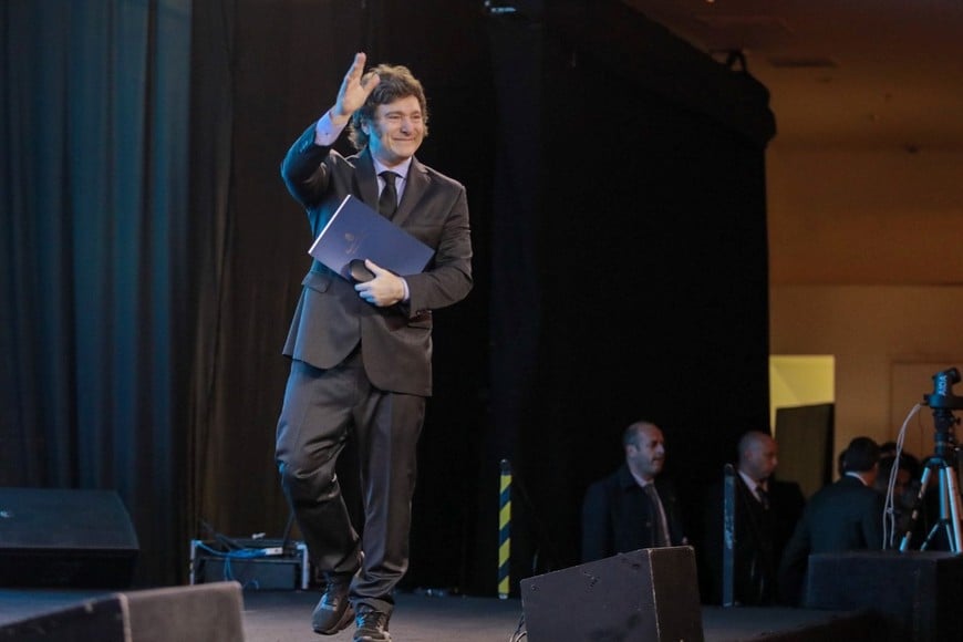 El mandatario nacional dio una exposición sobre la "historia del dinero" para luego pasar a hablar de la “coyuntura” del país. Crédito: NA