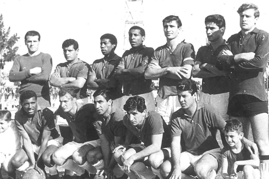 Colón vivía una difícil situación económica, financiera y deportiva en esa época.