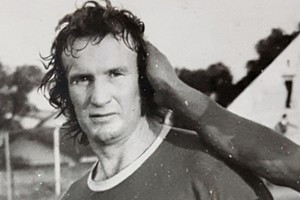 Con su fallecimiento, se fue otro de los grandes héroes de aquella aventura encabezada por don Italo Giménez, cuando decidió llevar a Colón de la C a la A