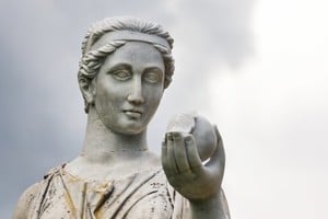 “Parecería entonces que la diosa Eris -de la mitología griega- ha logrado su ciudadanía argenta…”