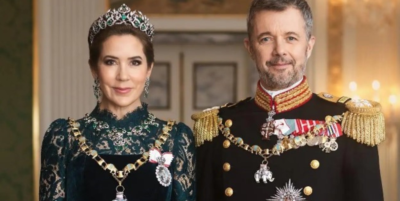 Este es el primer retrato oficial "de gala" de Federico X y Mary de Dinamarca