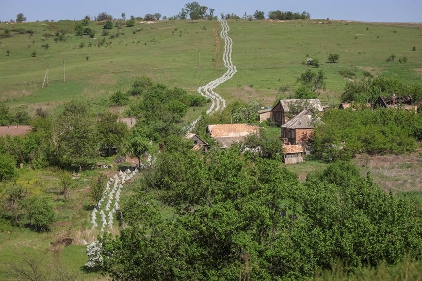 A view shows pyramidal anti-tank obstacles known as "dragon's teeth," as a part of a new fortification line, amid Russia's attack on Ukraine, in Donetsk region, Ukraine April 27, 2024. REUTERS/Oleksandr Ratushniak