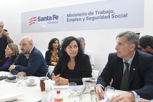 La paritaria docente se desarrolló en la tarde de este lunes en el Ministerio de Trabajo, Empleo y Seguridad Social. Foto: Manuel Fabatía.