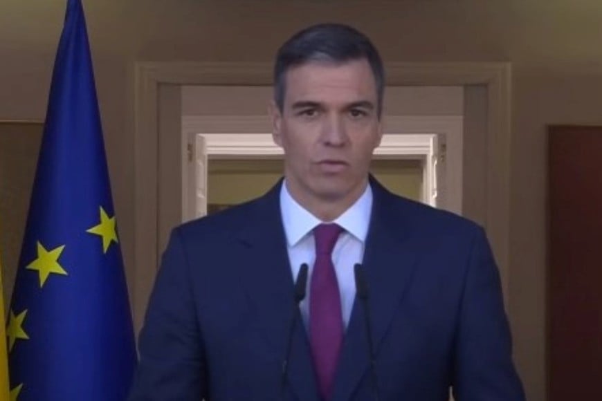 Pedro Sánchez, presidente del Gobierno de España, este lunes en conferencia. Crédito: Prensa La Moncloa