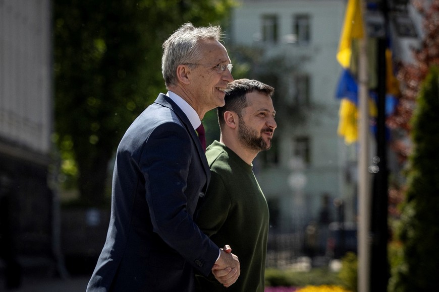 Ukraine's President Volodymyr Zelenskiy and NATO Secretary-General Jens Stoltenberg attend a press conference, amid Russia’s attack on Ukraine,  in Kyiv, Ukraine, April 29, 2024. REUTERS/Thomas Peter