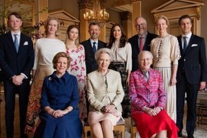 En el palacio de Amalienborg en Copenhague, la princesa homenajeada ha celebrado sus 80 años con una fiesta a la que han asistido familiares y amigos.