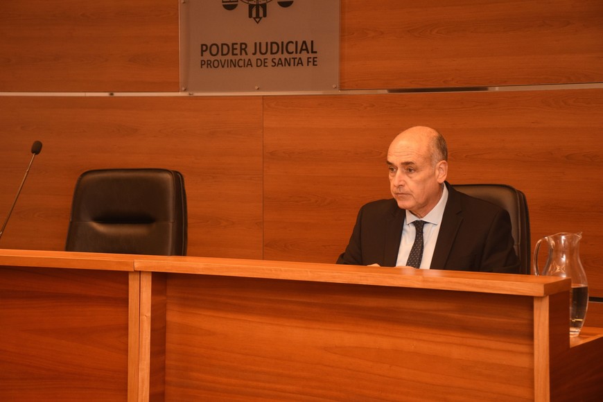 El juicio está a cargo del juez Pablo Busaniche (foto) quien al cabo de una semana deberá definir si son inocentes o culpables . Foto: Guillermo Di Salvatore/Archivo
