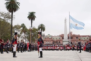 Este sábado se realizó el primer cambio de guardia de los Regimientos Históricos. Crédito: Ministerio de Defensa