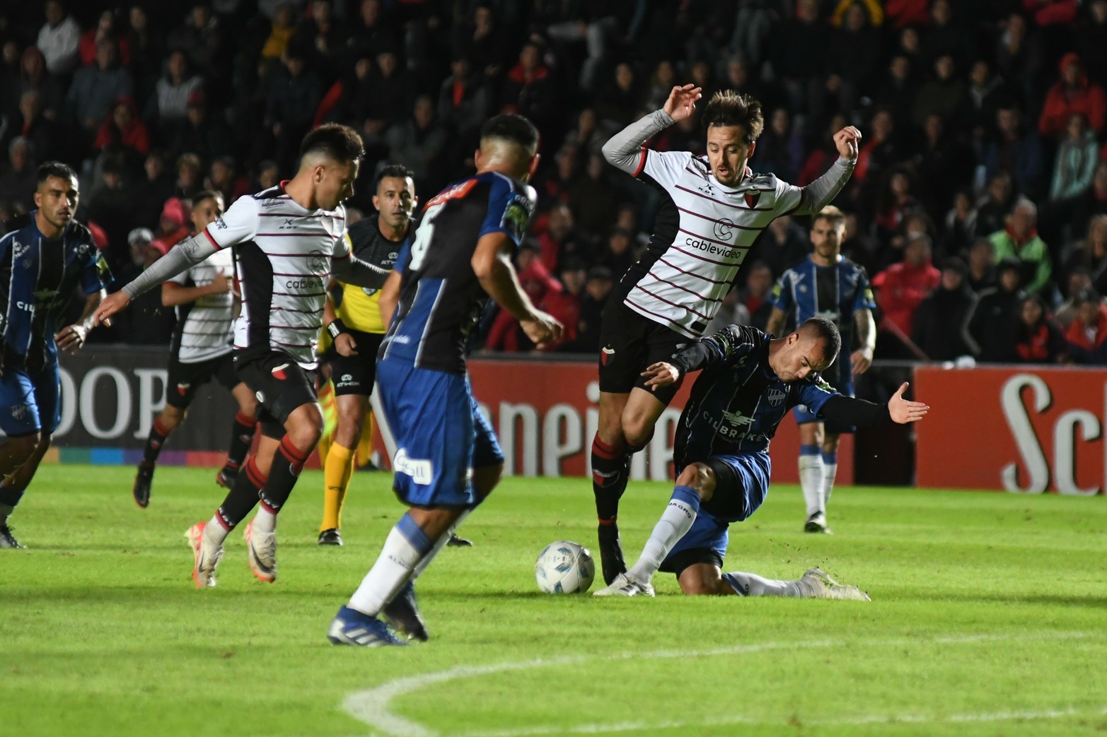 Una buena combinación de calidad. Bernardi con Lagos. 