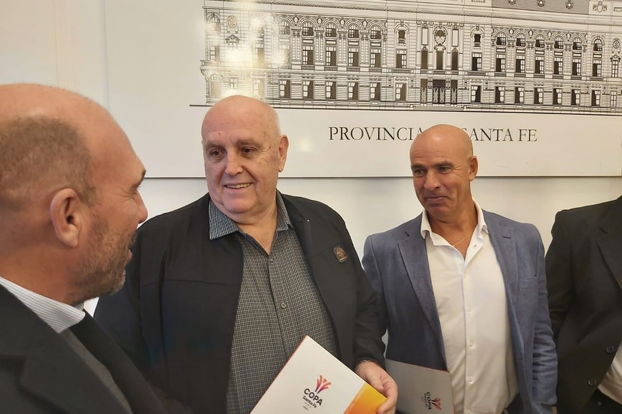 Spahn junto a Gonzalo Belloso, presidente de Rosario Central.