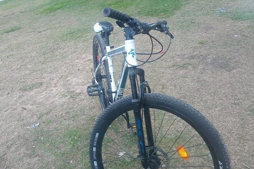 La bicicleta que fue recuperada tras la emboscada.