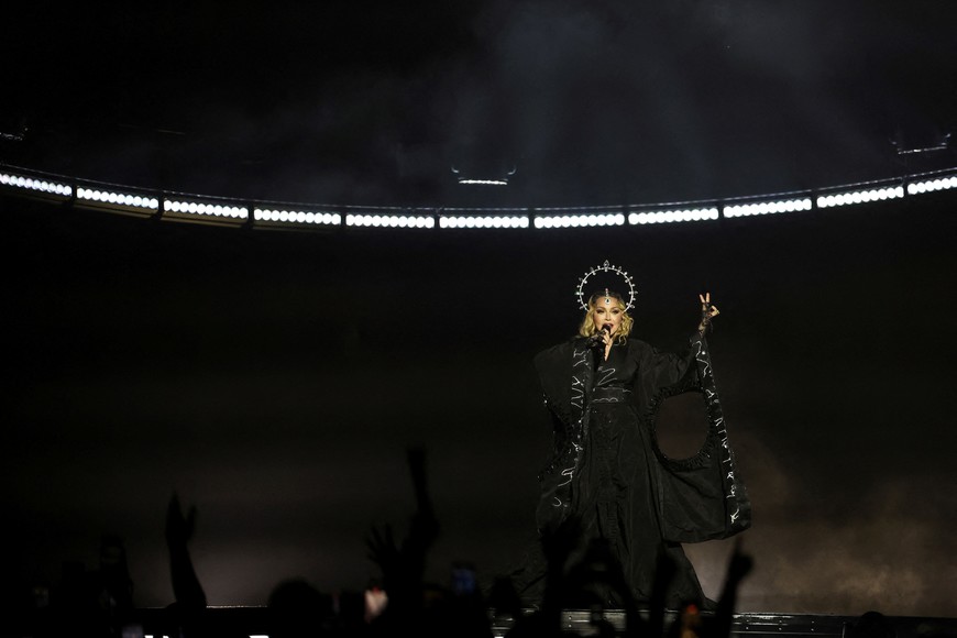 Madonna performs during a concert at the Copacabana beach in Rio de Janeiro, Brazil May 4, 2024. REUTERS/Pilar Olivares