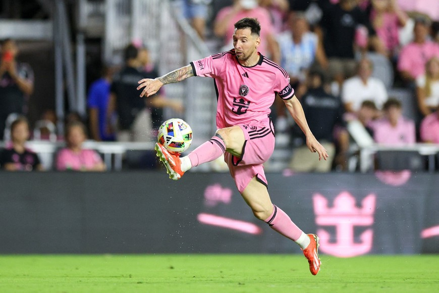 May 4, 2024; Fort Lauderdale, Florida, USA;  Inter Miami CF forward Lionel Messi (10) controls the ball against the New York Red Bulls in the second half at Chase Stadium. Mandatory Credit: Nathan Ray Seebeck-USA TODAY Sports