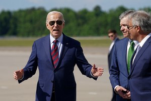 U.S. President Joe Biden responds to a question from a reporter upon arrival in Wilmington, North Carolina, U.S., May 2, 2024. REUTERS/Kevin Lamarque